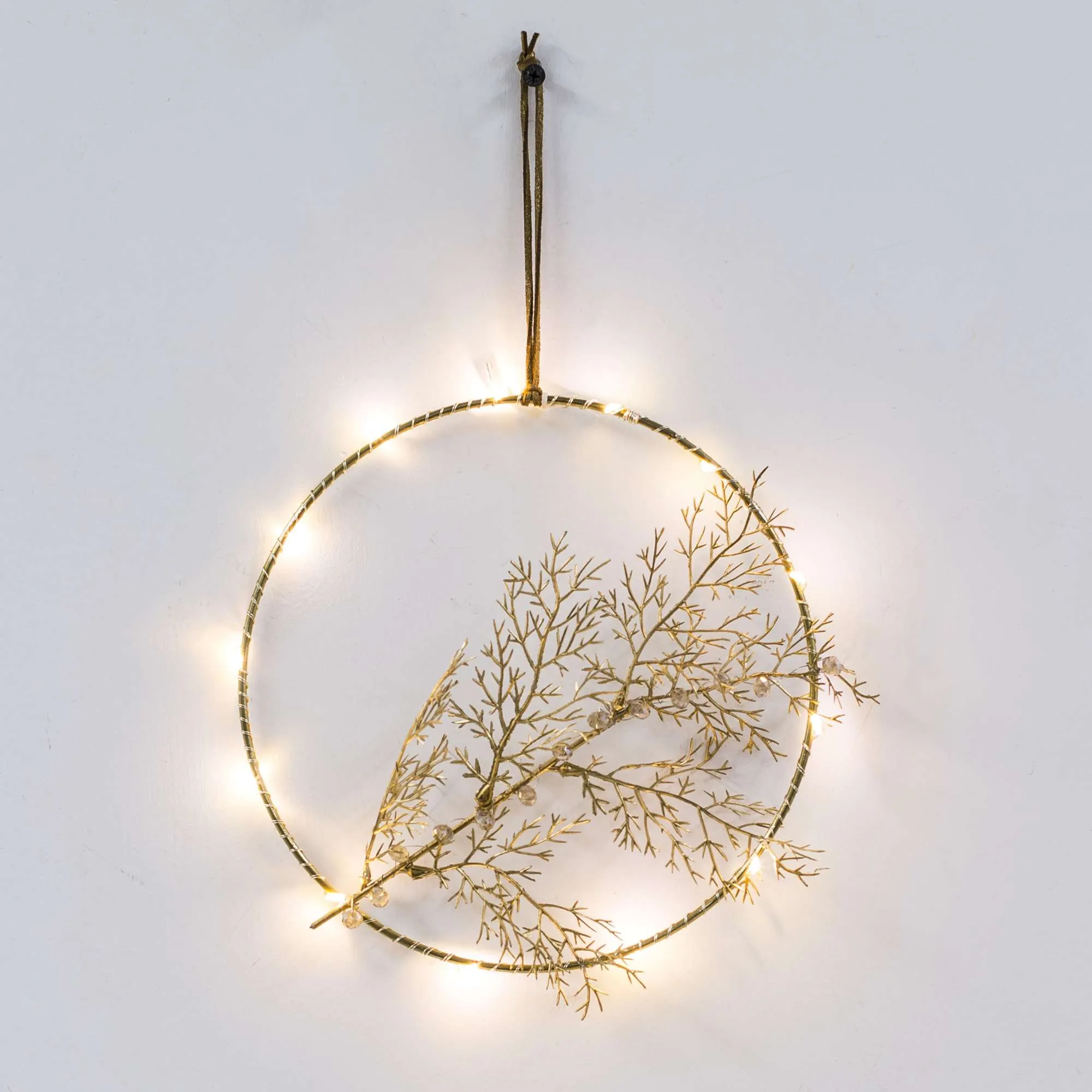 Светодиодный декор AKS тип 7 ( Круг с веткой D20см 13LED, 2АА )